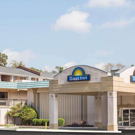 Days Inn By Wyndham Атенс Экстерьер фото