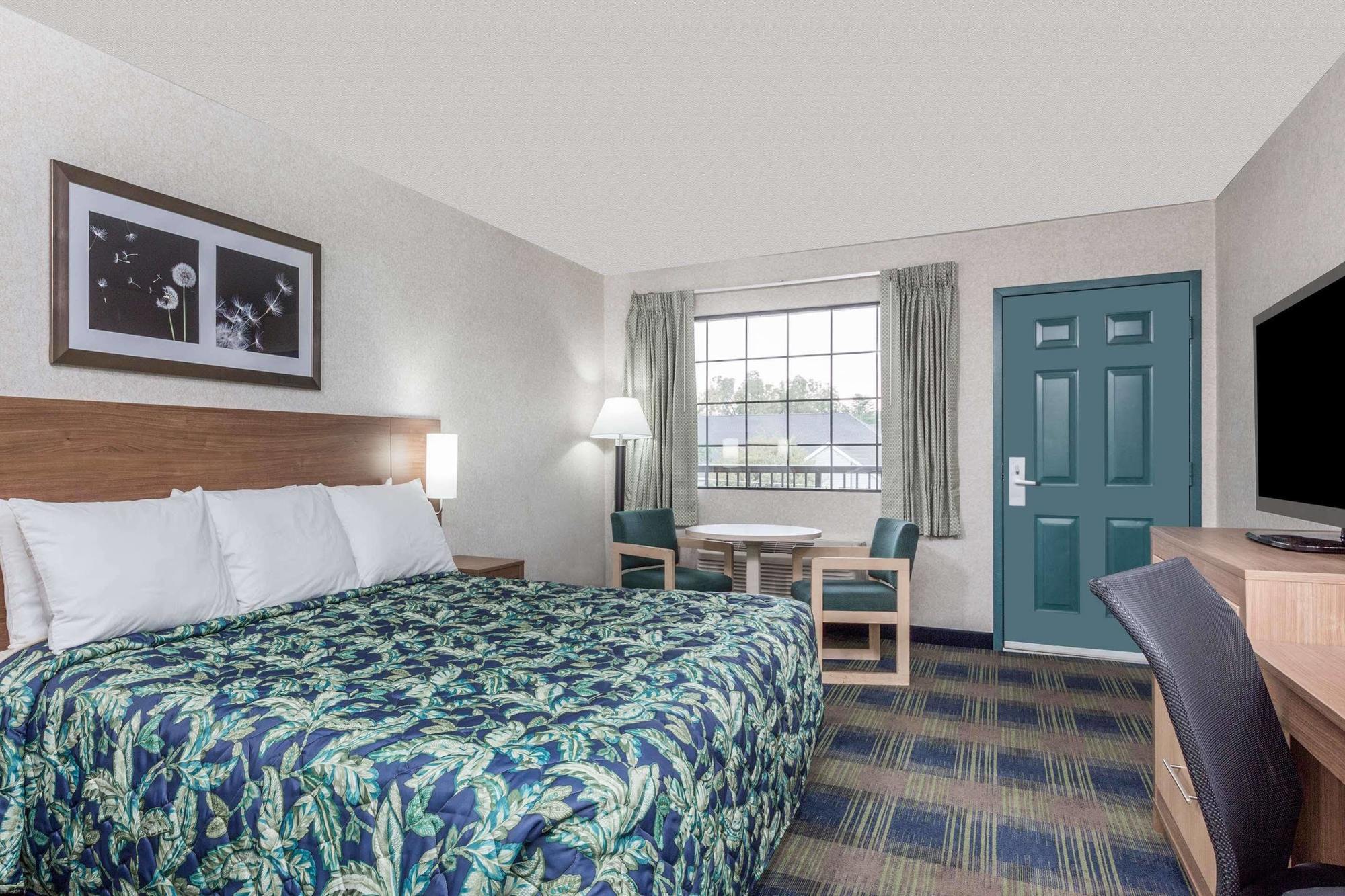 Days Inn By Wyndham Атенс Экстерьер фото